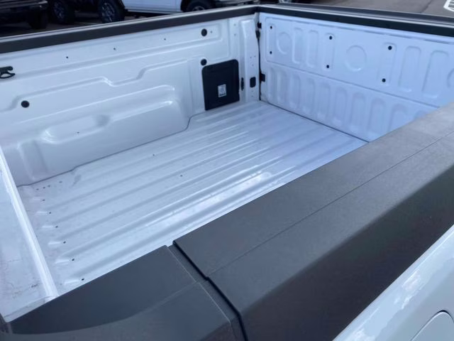 2025 Oxford White Ford Maverick XL FWD Truck