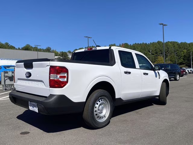 2025 Oxford White Ford Maverick XL FWD Truck
