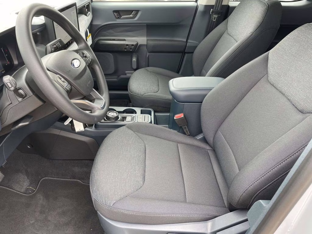 2026 White Metallic Ford Maverick XL FWD Truck