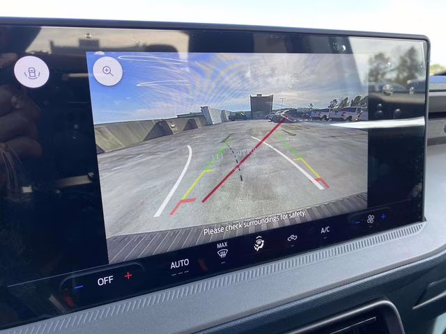 2025 Oxford White Ford Maverick XL AWD Truck