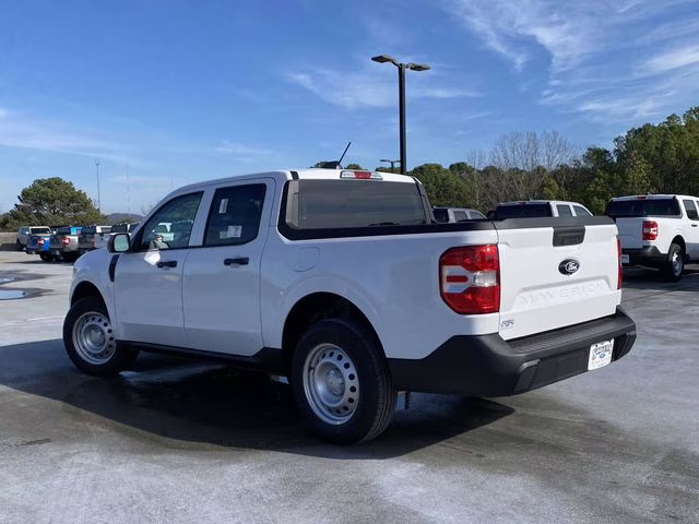 2025 Oxford White Ford Maverick XL AWD Truck