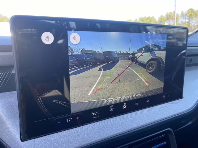 2026 Oxford White Ford Maverick XLT FWD Truck