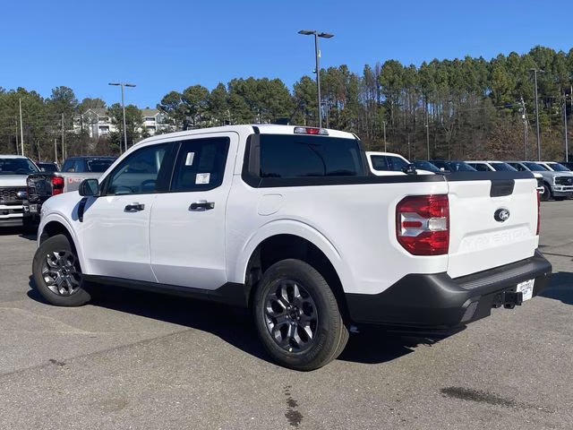 2026 Oxford White Ford Maverick XLT FWD Truck