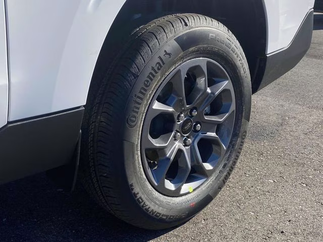 2026 Oxford White Ford Maverick XLT FWD Truck