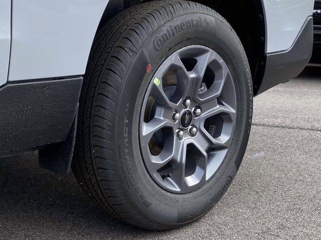 2026 White Metallic Ford Maverick XLT FWD Truck