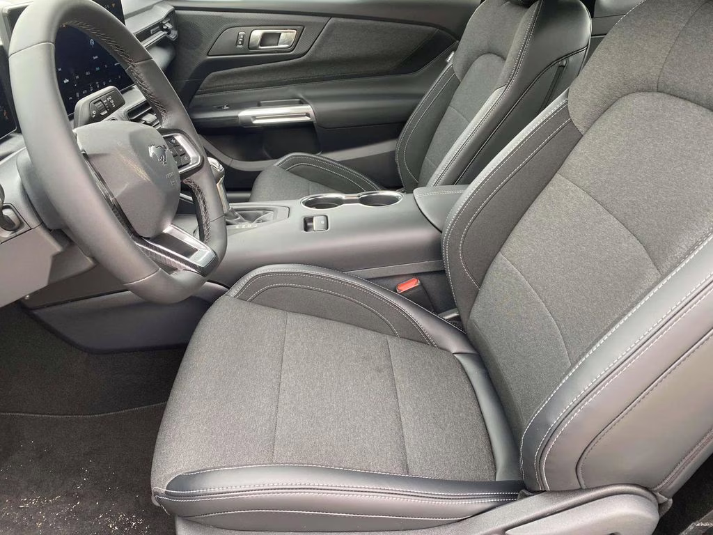 2025 Oxford White Ford Mustang EcoBoost RWD Coupe