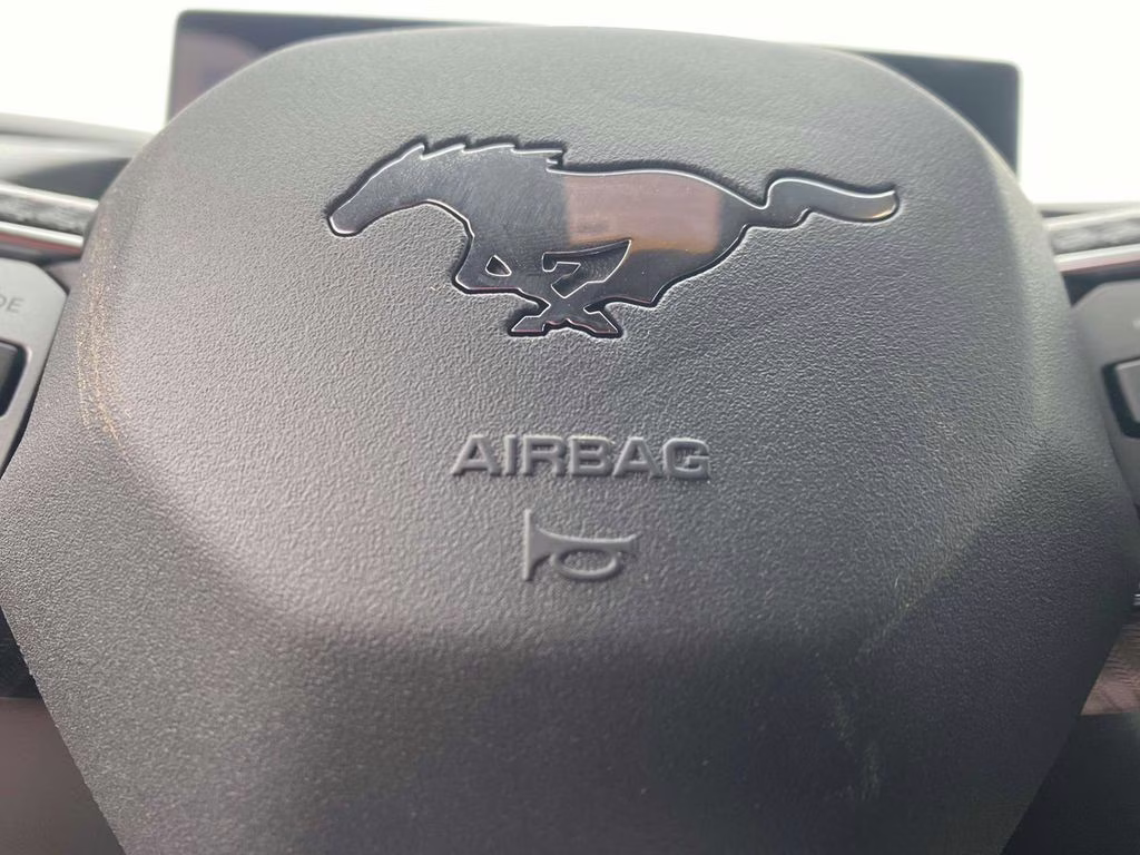 2025 Oxford White Ford Mustang EcoBoost RWD Coupe