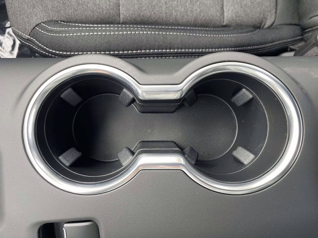 2026 Oxford White Ford Mustang EcoBoost RWD Coupe