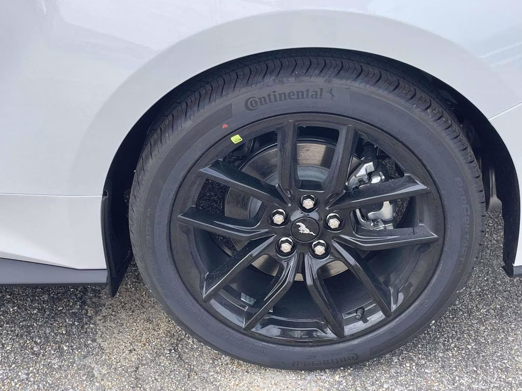 2026 Oxford White Ford Mustang EcoBoost RWD Coupe