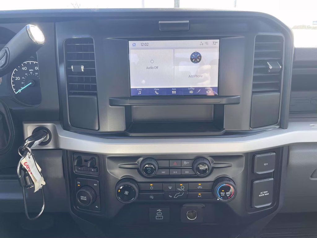 2025 Oxford White Ford Super Duty F-350 DRW XL 4X4 Chassis