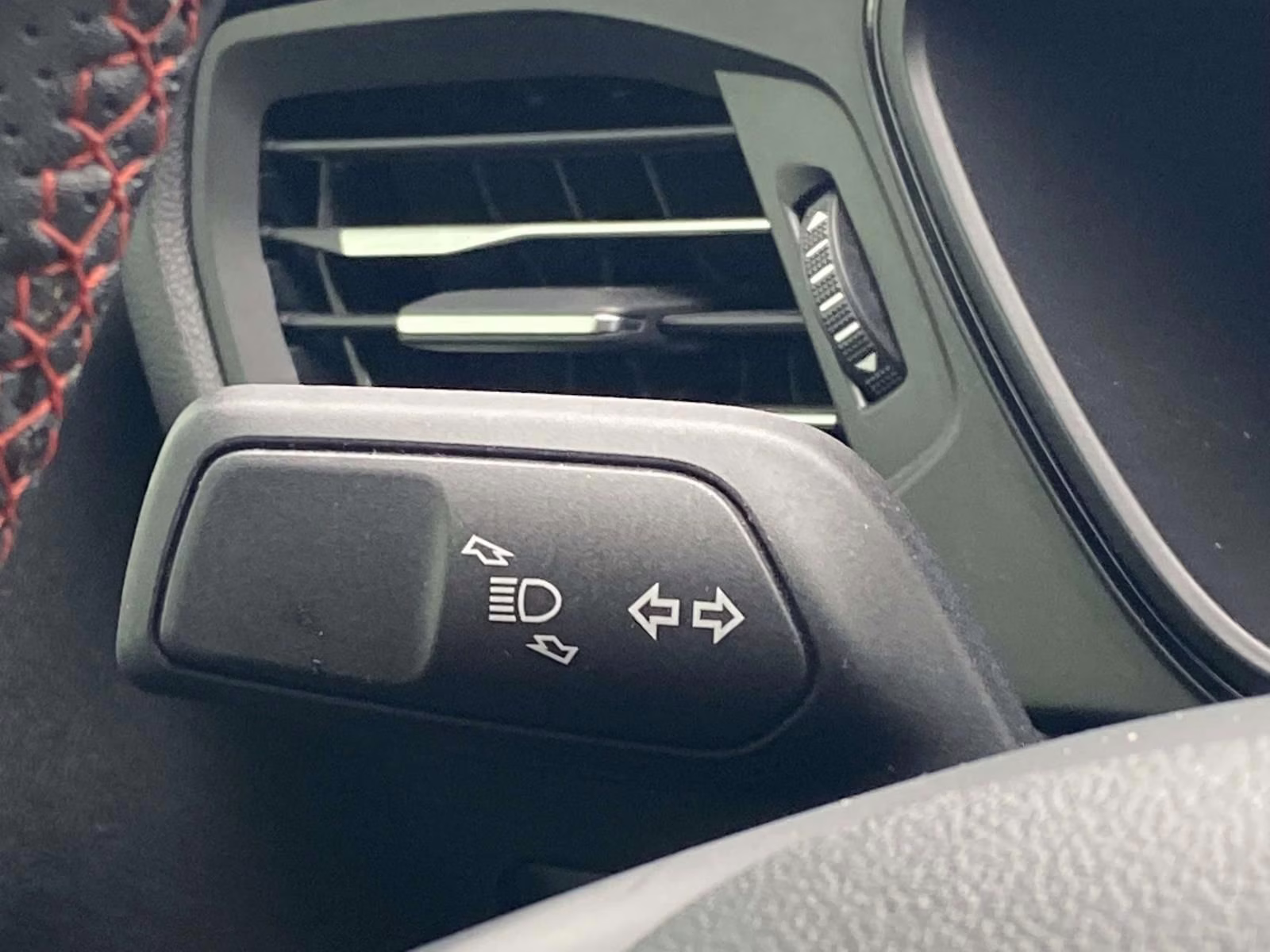 2023 Silver Metallic Ford Escape ST-Line FWD SUV