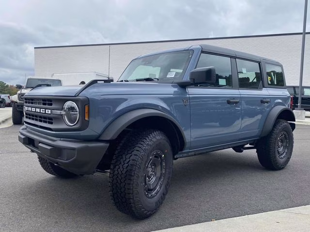 2025 Azure Gray Metallic Ford Bronco Base 4X4 SUV