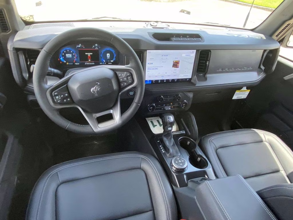 2025 Oxford White Ford Bronco Big Bend 4X4 SUV
