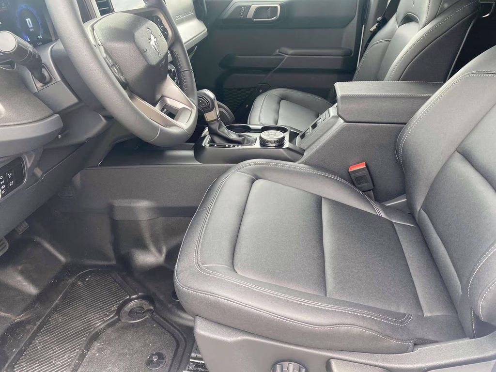 2025 Oxford White Ford Bronco Big Bend 4X4 SUV