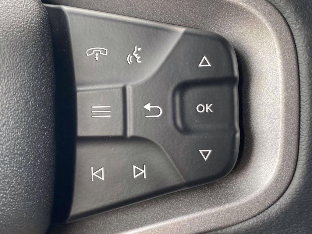 2025 Oxford White Ford Bronco Big Bend 4X4 SUV