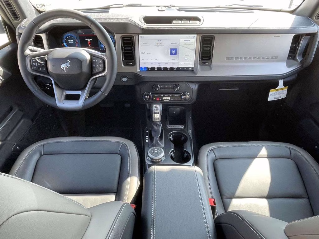 2025 Oxford White Ford Bronco Outer Banks 4X4 SUV