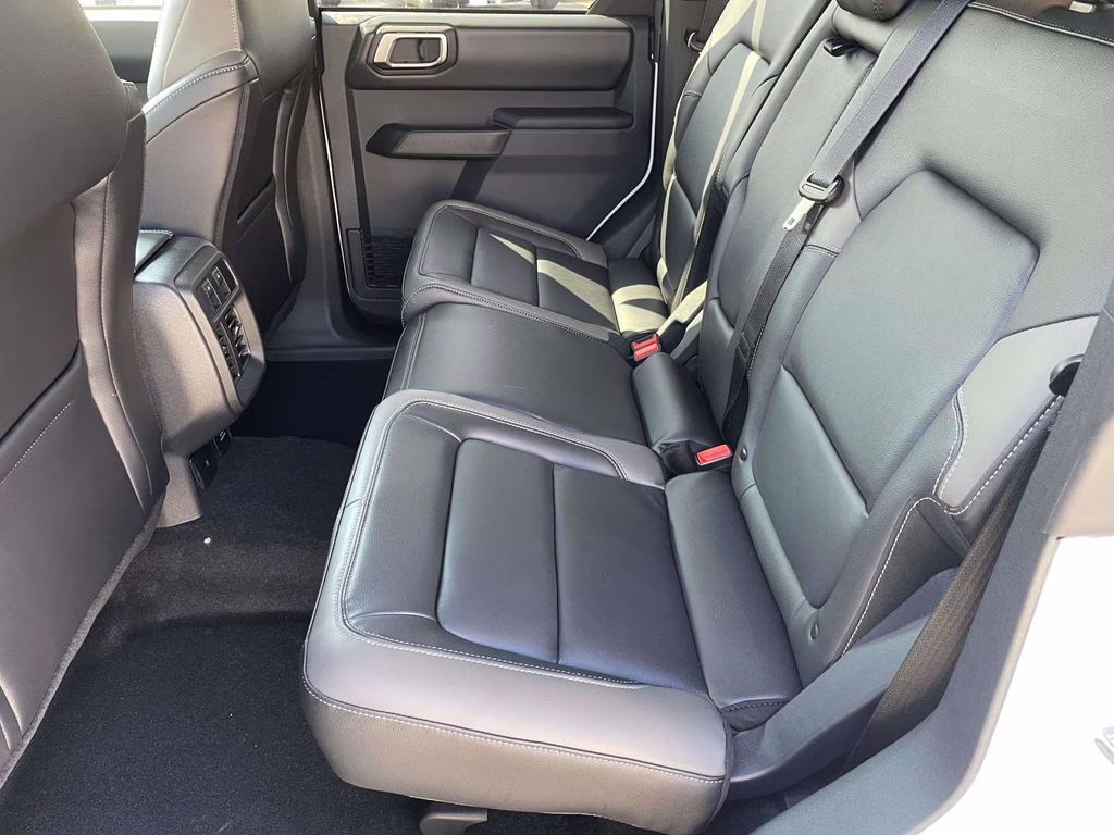 2025 Oxford White Ford Bronco Outer Banks 4X4 SUV