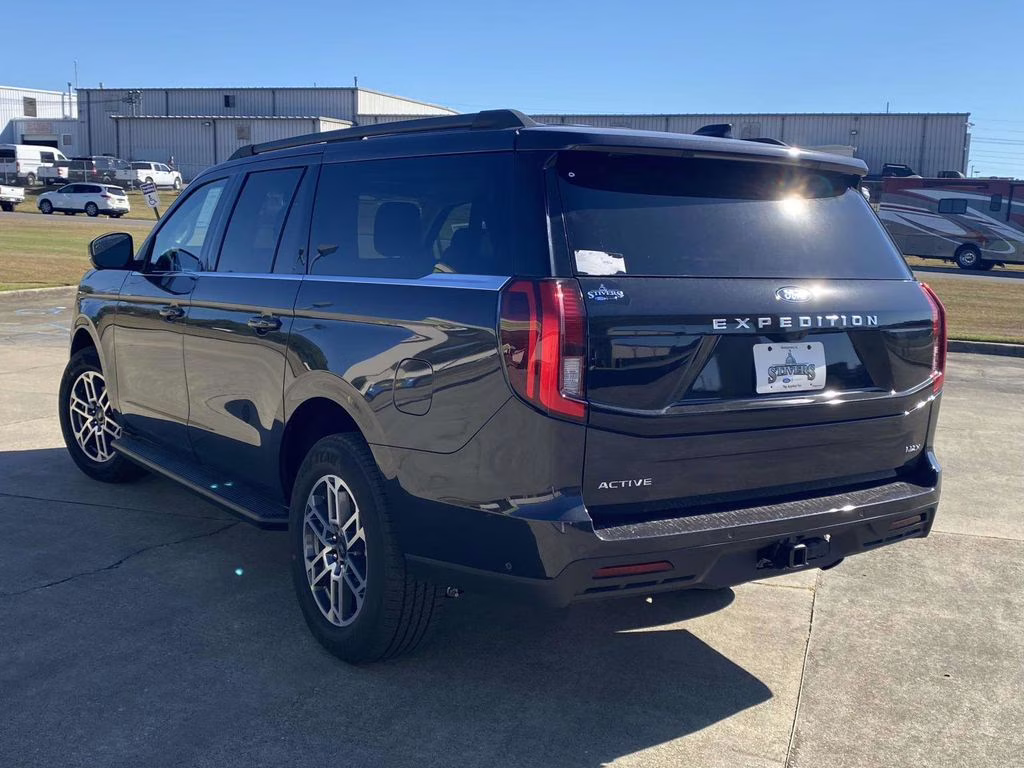 2025 Dark Matter Gray Metallic Ford Expedition Max active RWD SUV
