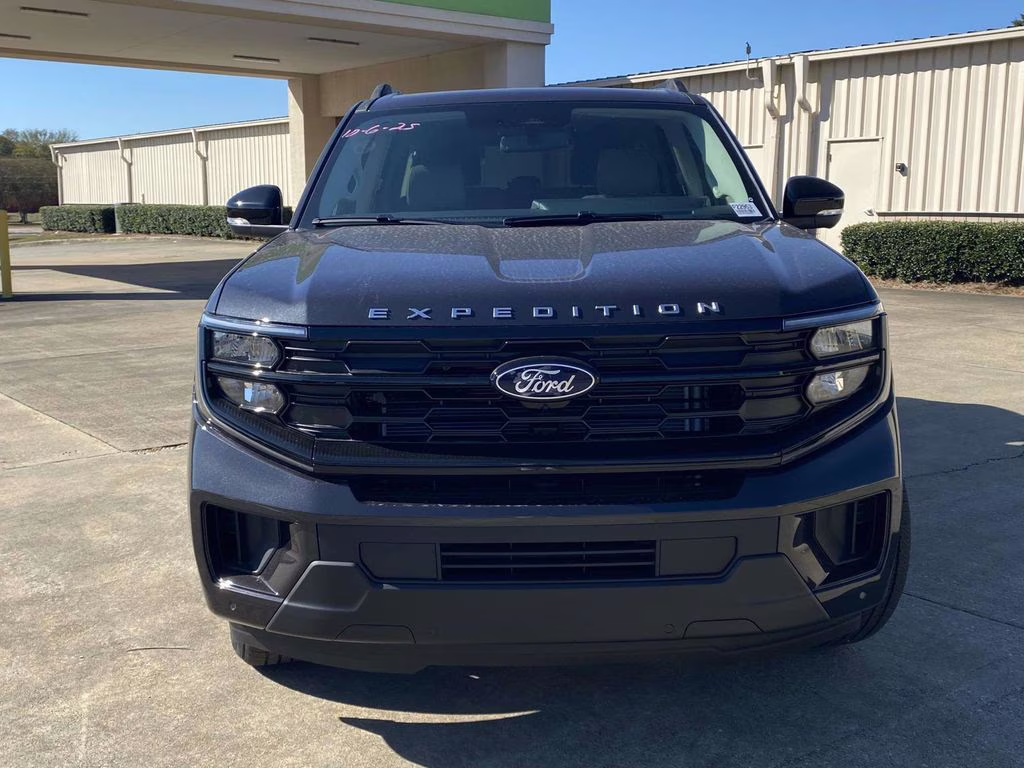 2025 Dark Matter Gray Metallic Ford Expedition Max active RWD SUV