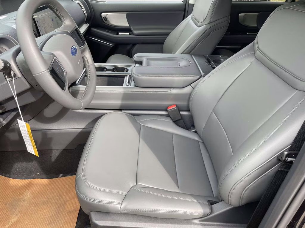 2026 Agate Black Metallic Ford Expedition Max Active RWD SUV