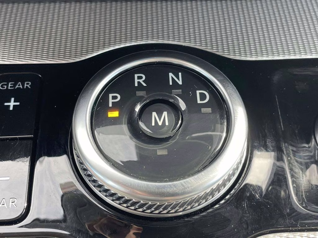 2025 Black Metallic Ford Expedition Max Active RWD SUV