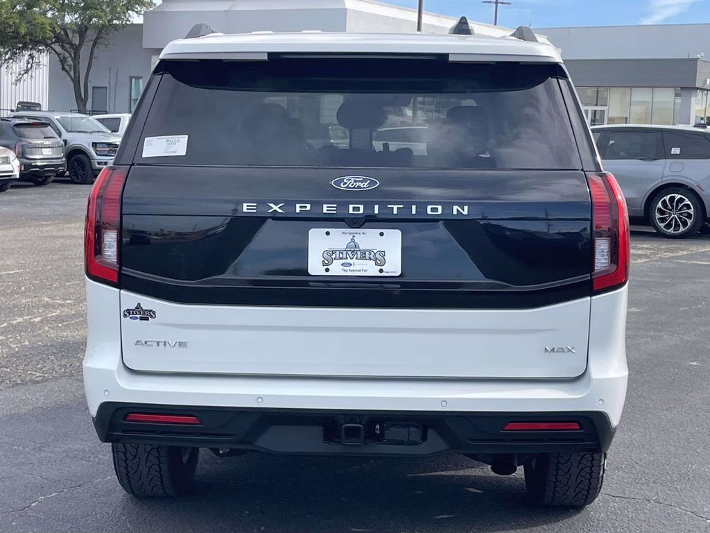 2025 Star White Metallic Tri-Coat Ford Expedition Max Active RWD SUV