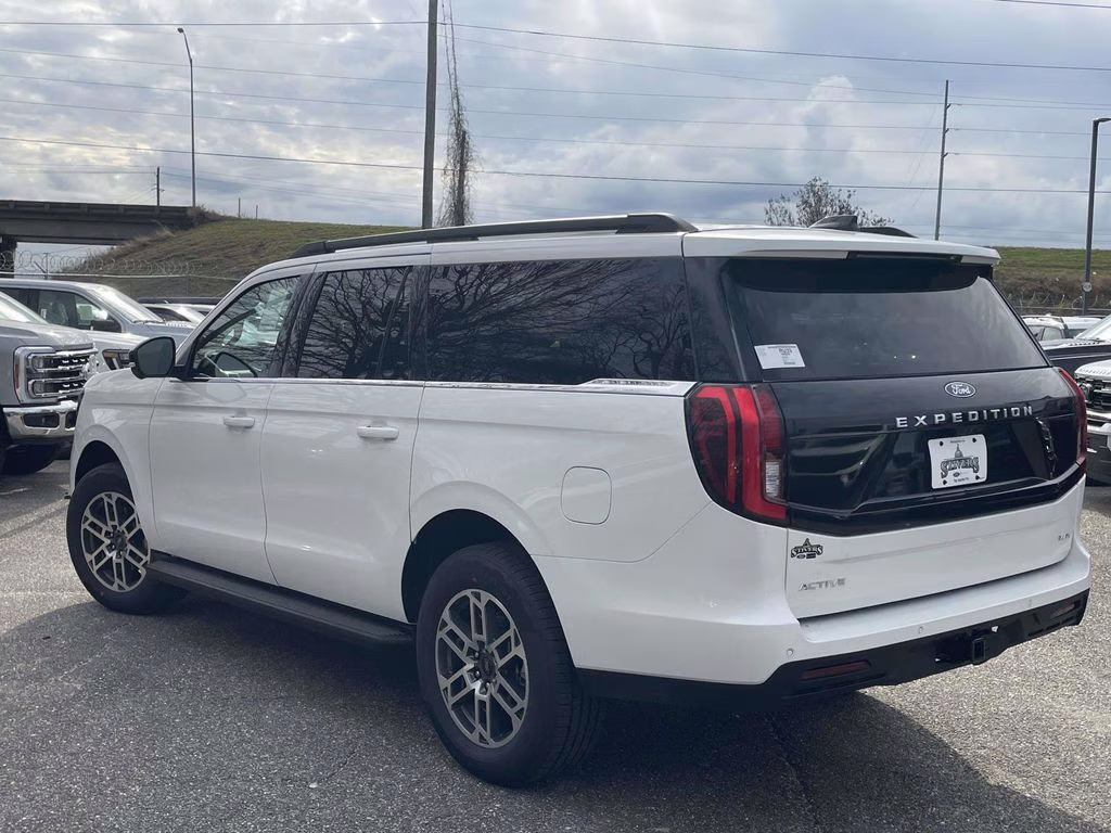 2026 Star White Metallic Tri-Coat Ford Expedition Max Active RWD SUV