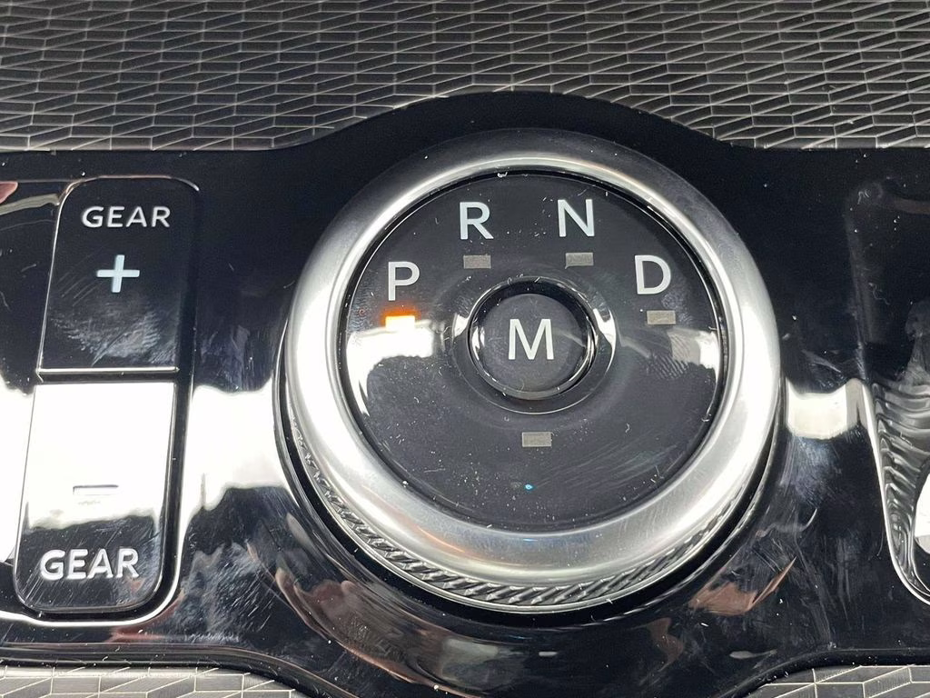 2025 Star White Metallic Tri-Coat Ford Expedition Max Platinum 4X4 SUV