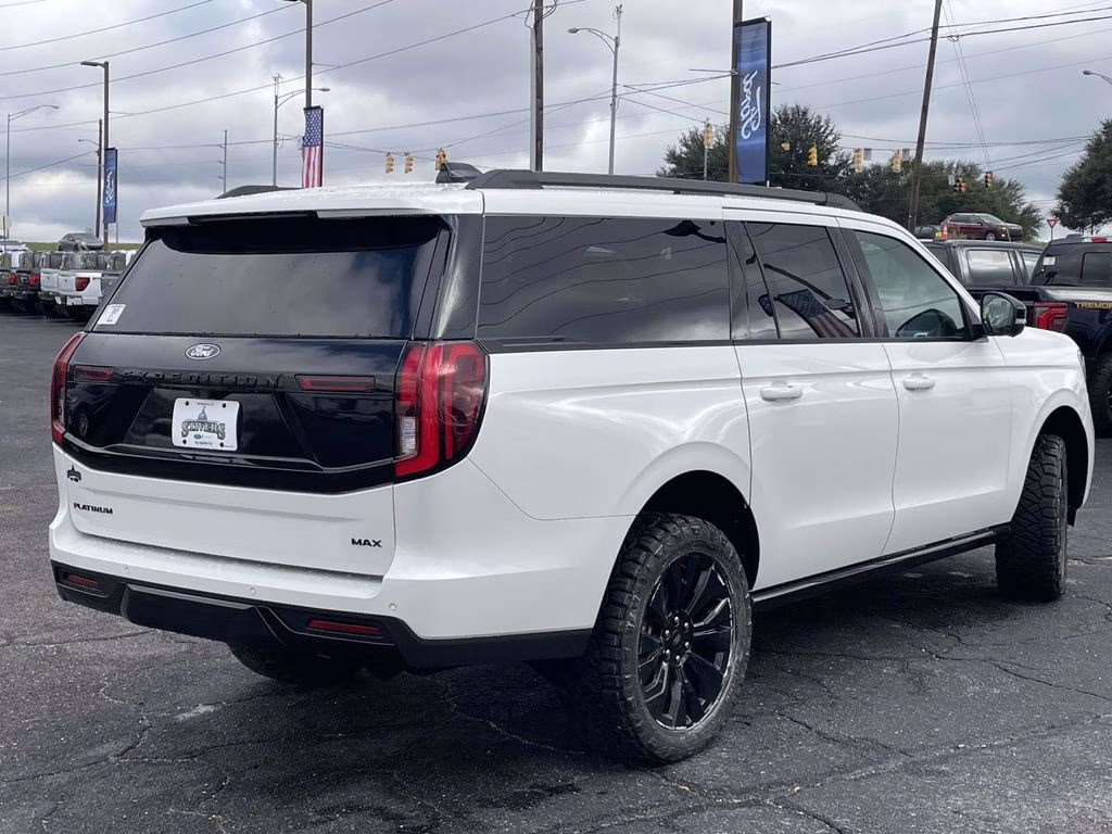 2025 Star White Metallic Tri-Coat Ford Expedition Max Platinum 4X4 SUV