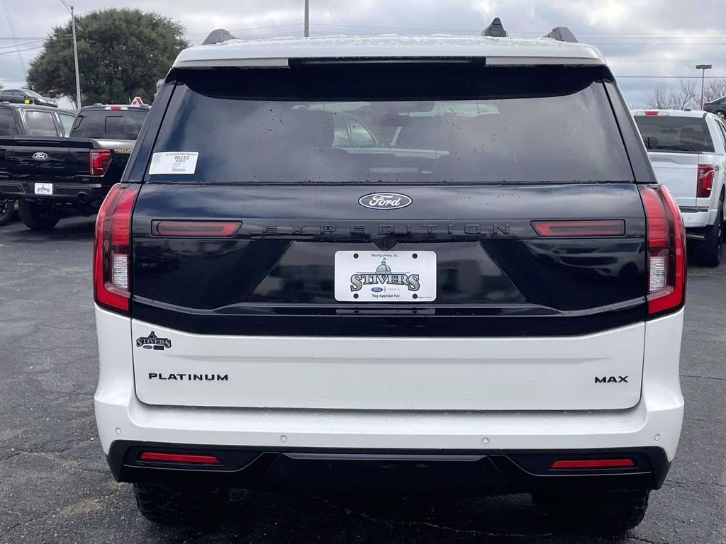2025 Star White Metallic Tri-Coat Ford Expedition Max Platinum 4X4 SUV
