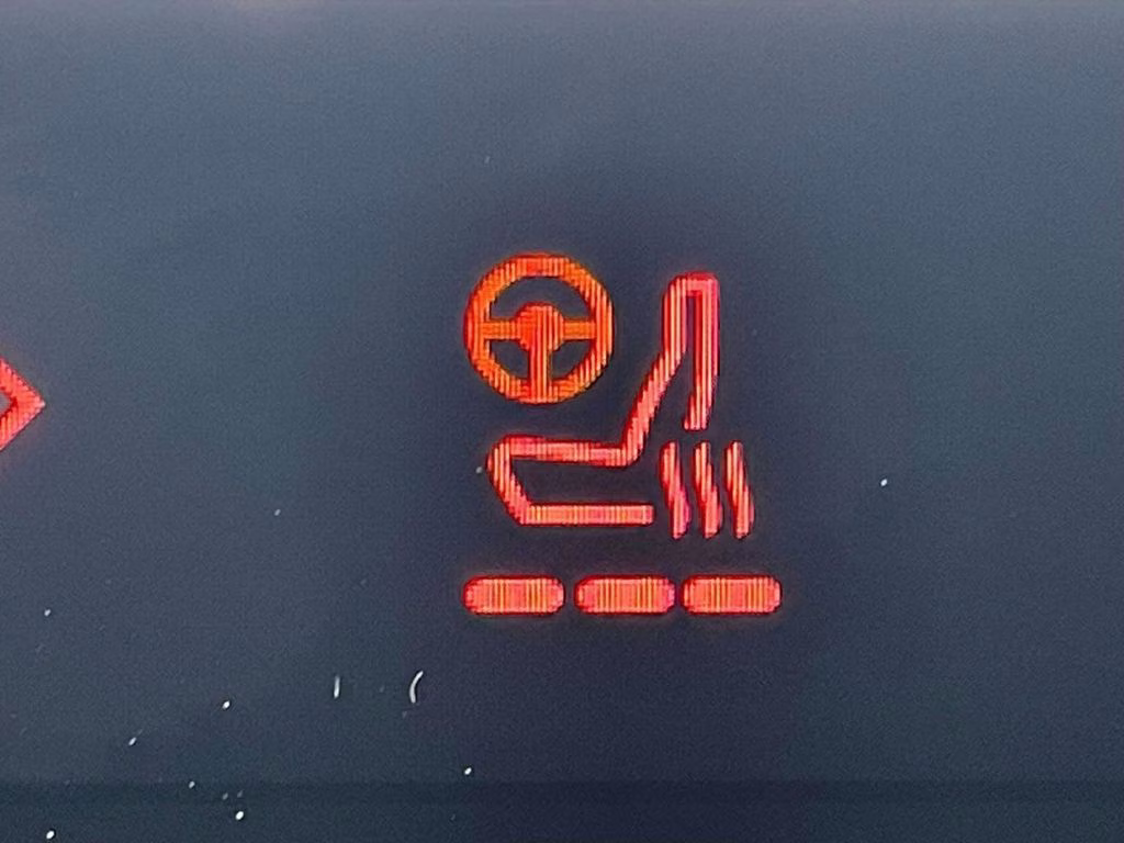 2026 Star White Metallic Tri-Coat Ford Expedition Active RWD SUV