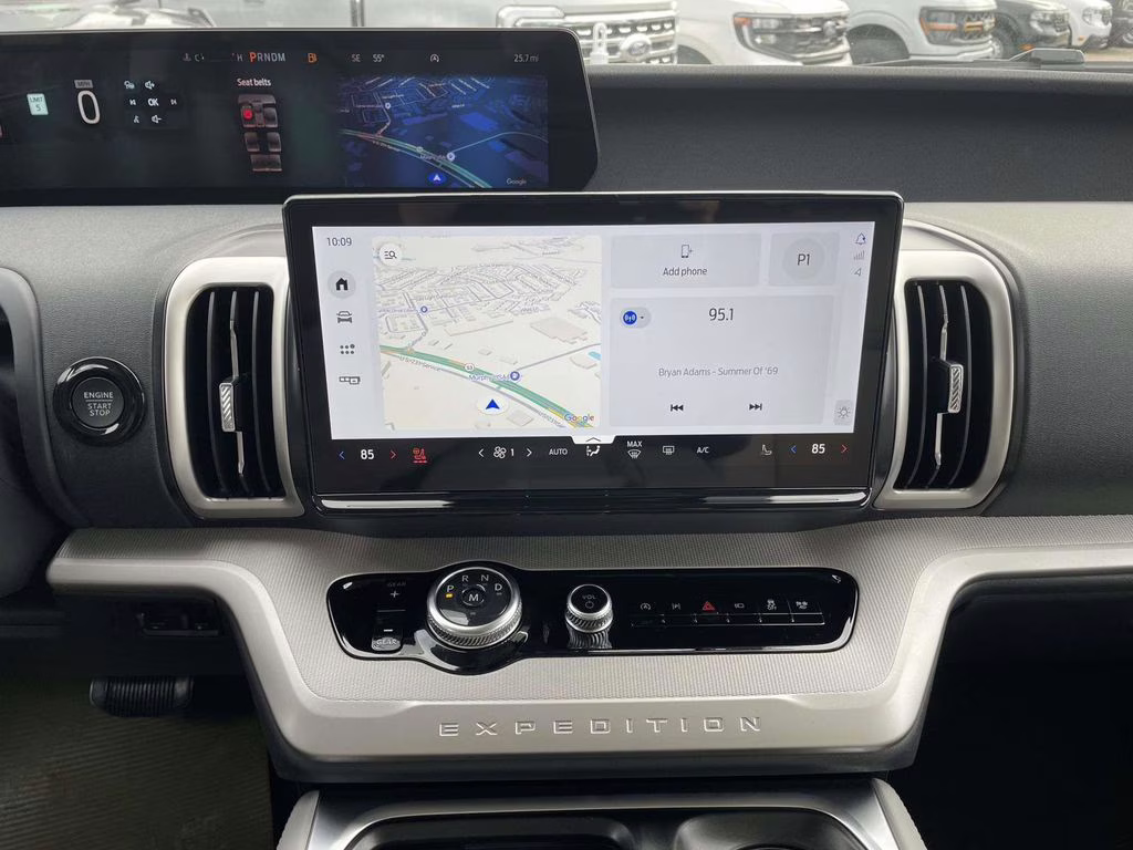 2026 Star White Metallic Tri-Coat Ford Expedition Active RWD SUV