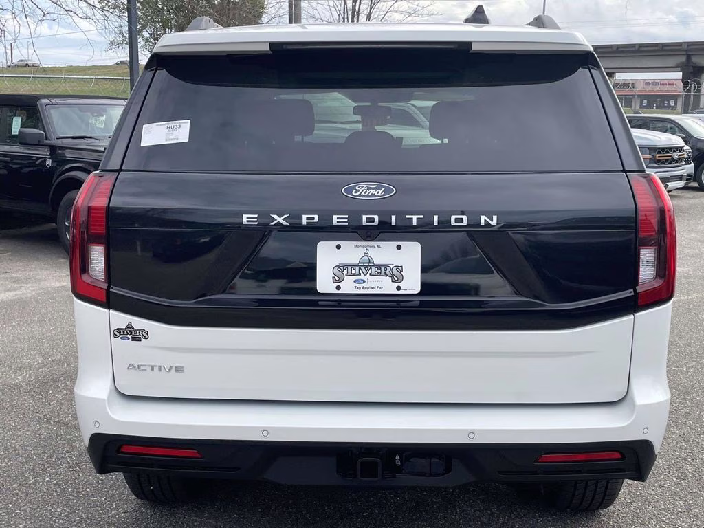 2026 Star White Metallic Tri-Coat Ford Expedition Active RWD SUV