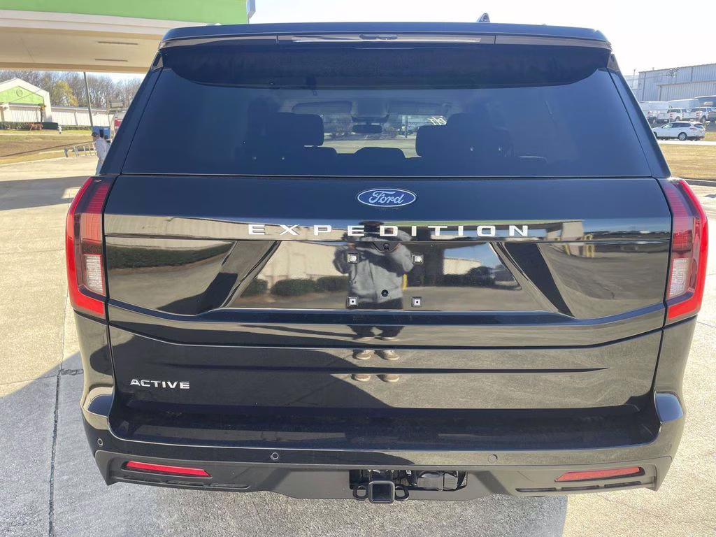 2025 Black Metallic Ford Expedition Active RWD SUV