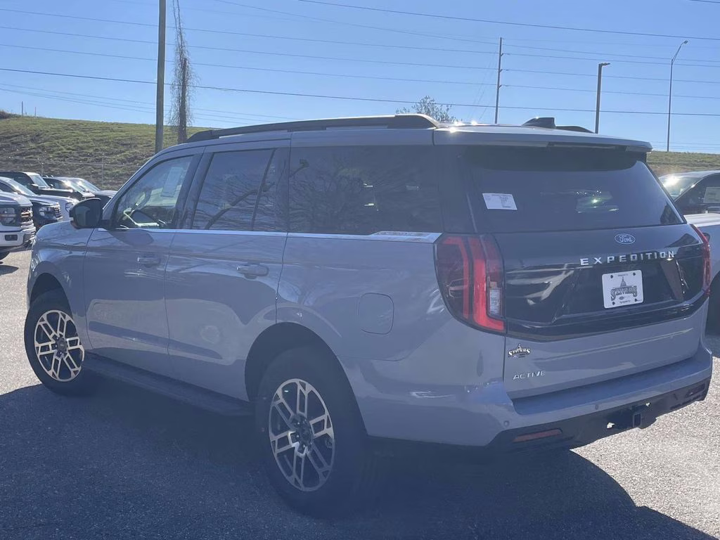 2026 Glacier Gray Metallic Tri-Coat Ford Expedition Active RWD SUV