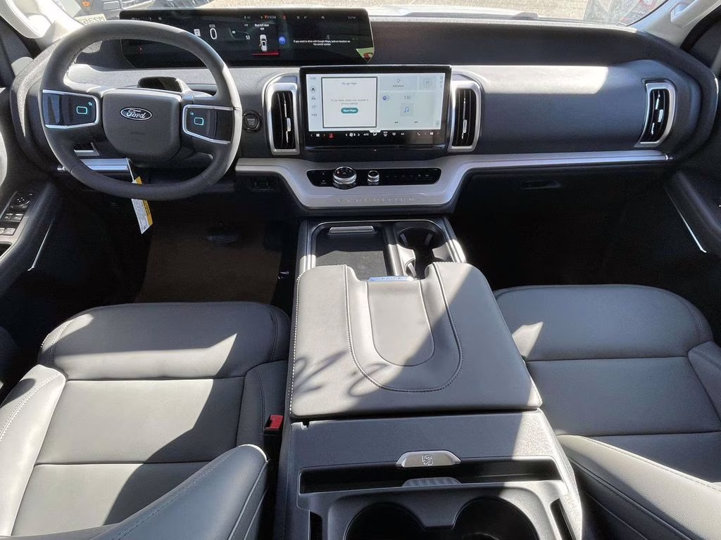 2026 Space Silver Metallic Ford Expedition Active RWD SUV