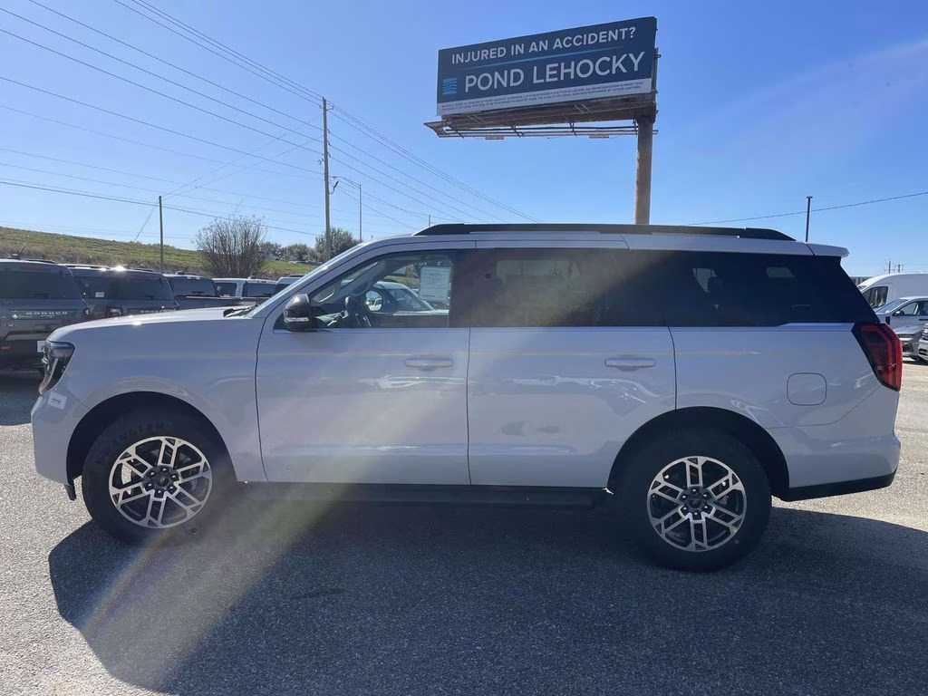 2026 Space Silver Metallic Ford Expedition Active RWD SUV