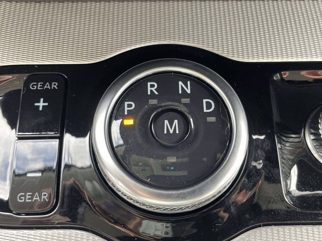 2026 Star White Metallic Tri-Coat Ford Expedition Active RWD SUV