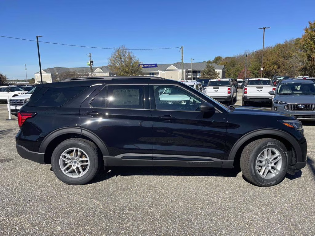 2026 Agate Black Metallic Ford Explorer Active RWD SUV