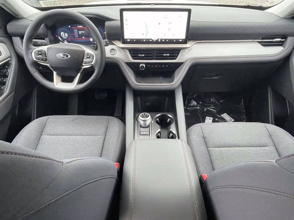 2026 Star White Metallic Tri-Coat Ford Explorer Active RWD SUV