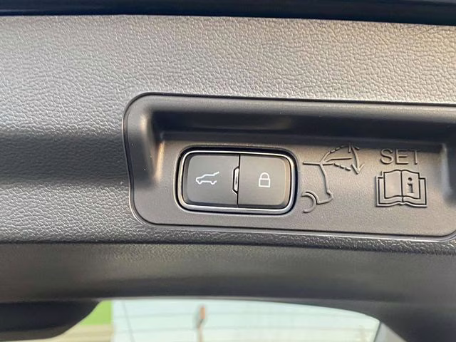 2025 Gray Metallic Ford Explorer Active RWD SUV