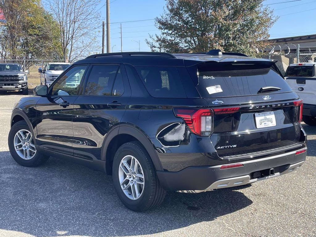 2026 Agate Black Metallic Ford Explorer Active RWD SUV