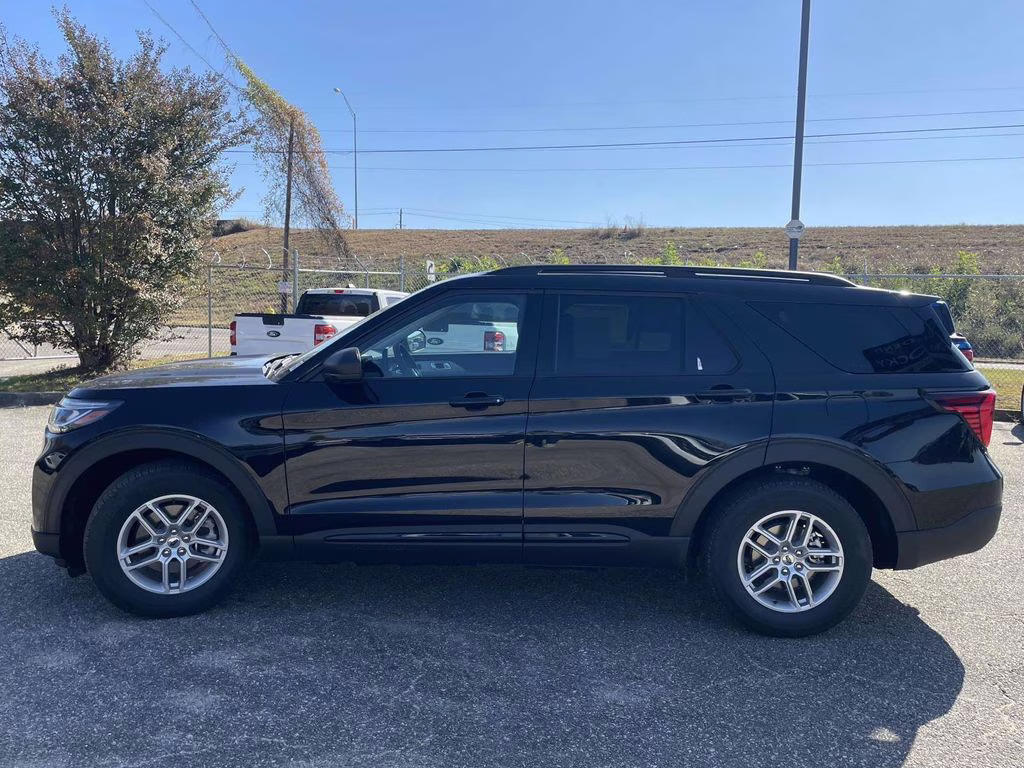2026 Agate Black Metallic Ford Explorer Active RWD SUV