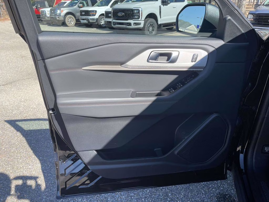 2026 Agate Black Metallic Ford Explorer Active RWD SUV