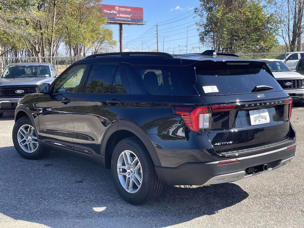 2026 Agate Black Metallic Ford Explorer Active RWD SUV