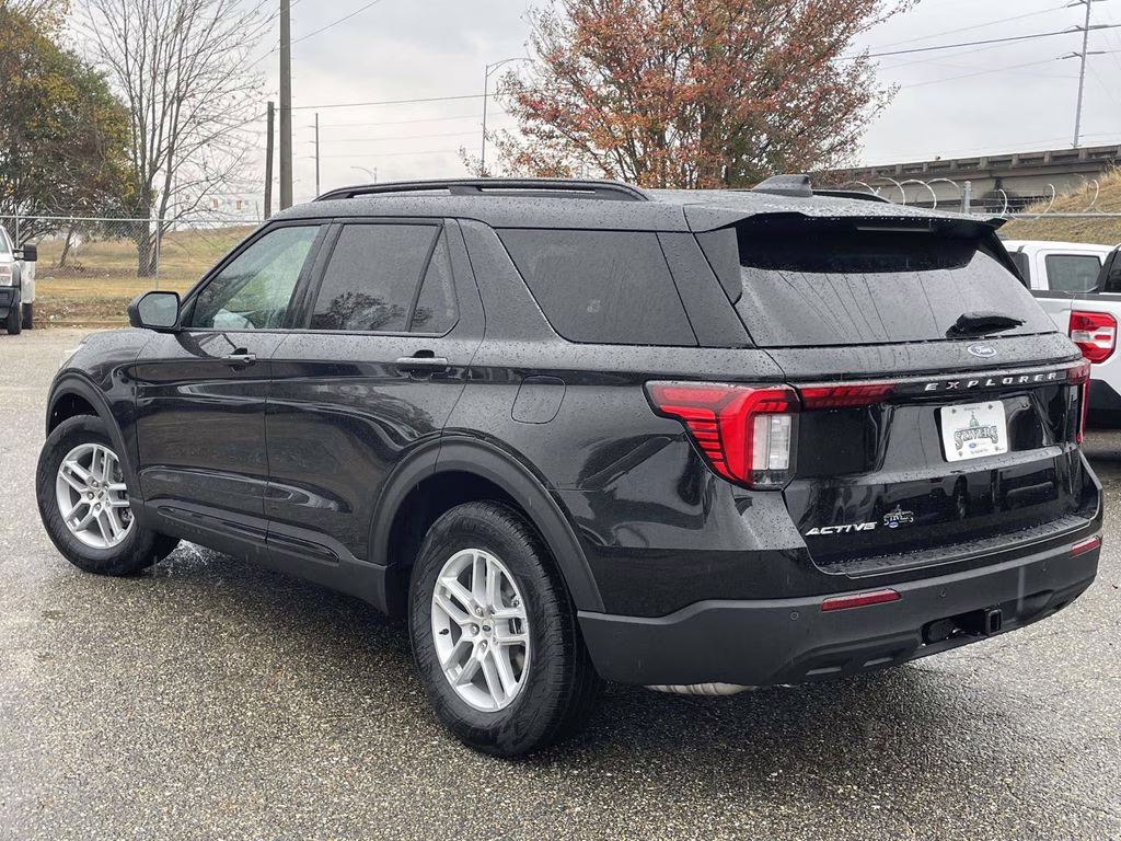 2026 Agate Black Metallic Ford Explorer Active RWD SUV