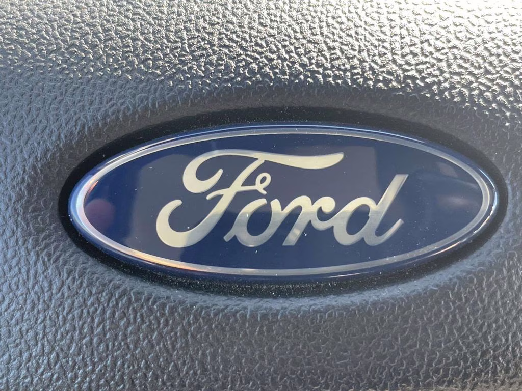 2026 Star White Metallic Tri-Coat Ford Explorer Active RWD SUV