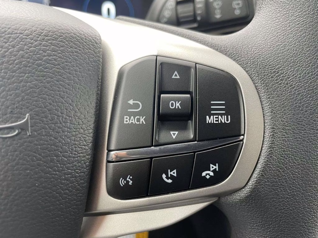 2026 Space White Metallic Ford Explorer Active RWD SUV