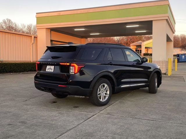 2025 Black Metallic Ford Explorer Active RWD SUV