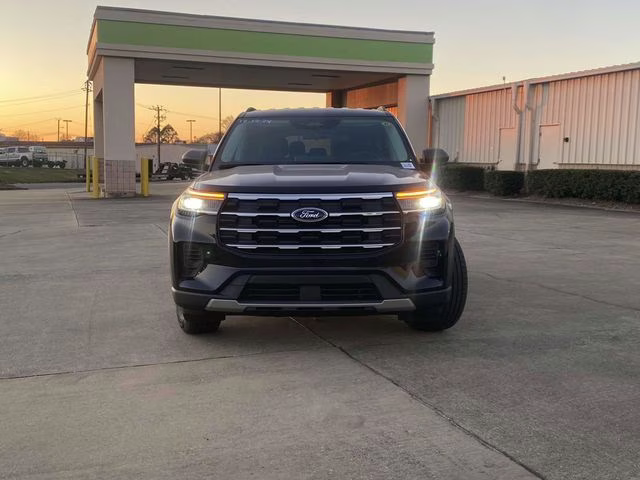 2025 Black Metallic Ford Explorer Active RWD SUV